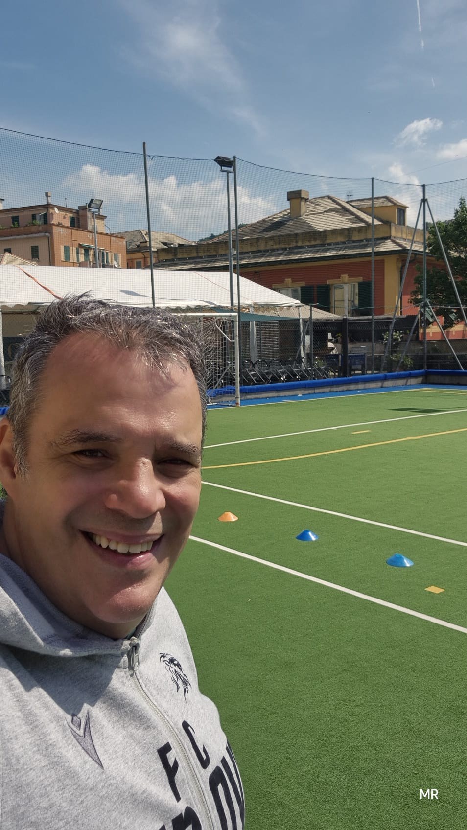 Maurizio Romeo sul campo da futsal come mister